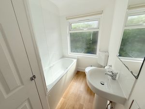 BATHROOM- click for photo gallery